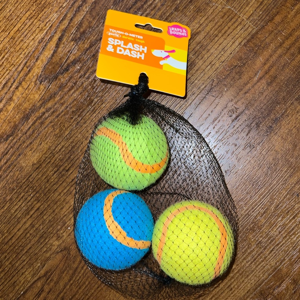 3/$15 NWT Dog Tennis Ball Set - Blue, Green, Yellow - Picture 5 of 7